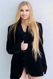 Rencontre une femme ukrainienne polina de kharkov avec Blond cheveux, âge 25