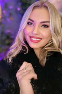 Perfect woman liubov from gdansk with Blonde hair age 44