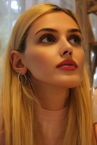 Perfect woman valentina from buffalo with Blonde hair age 37 photo-1