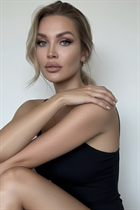 Perfect woman kseniia from london with Blonde hair age 39 photo-12