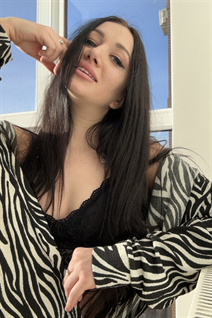 Saliendo con una chica ucraniana irina de cherkasy con pelo Marrón oscuro y edad 31