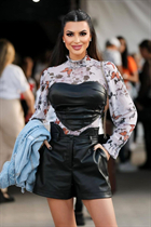 Brazilian single woman tailaine from camboriu with Dark Brown hair 34 years old photo-7