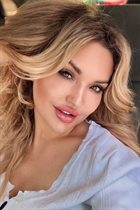 Jolie fille ukrainienne kateryna de kiev avec Blond cheveux, âge 45 photo-1