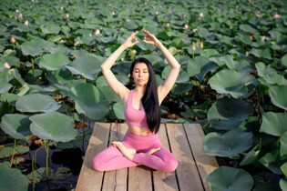 almaty bride anel with Dark Brown hair age 35 photo-17