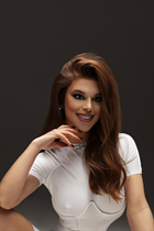 Girl from paris lina with Light Brown hair age 23 photo-9