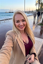 Bride from nice angelica with Blonde hair age 48 photo-20