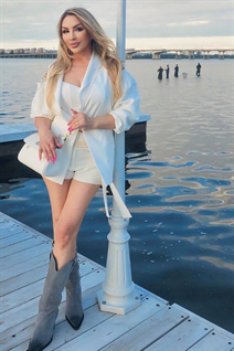 Girl in Ukraine alla from dnepr with Blonde hair age 60