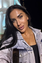 Bride from vienna anna with Black hair age 38 photo-6