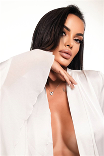 Chica ucraniana soltera olexandra de odessa con pelo Negro y edad 26