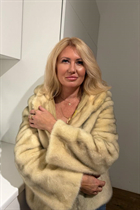 Dating a ukrainian girl viktoriia from kiev with Blonde hair age 48 photo-22