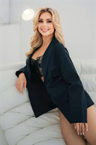 Beautiful woman of Ukraine kristina from kiev with Blonde hair age 27 photo-1