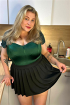 Date ukrainienne alena de kharkiv avec Chatain clairs cheveux, âge 29 photo-14
