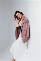 Femme parfaite olga de ricadi avec Chatain clairs cheveux, âge 42 photo-13