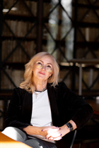 madrid mariée anna avec Blond cheveux, âge 55 photo-7