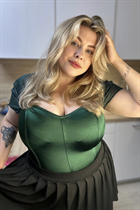Date ukrainienne alena de kharkiv avec Chatain clairs cheveux, âge 29 photo-31