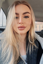 Dating a czech woman liudmyla from prague with Blonde hair 19 years old photo-1