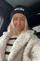 Girl from flagstaff marina with Blonde hair age 44 photo-36