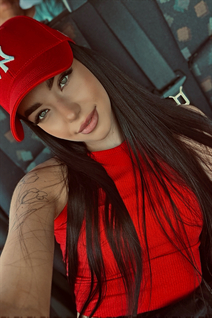 Dating a ukrainian woman mariia from lutsk with Black hair age 20