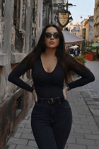 Chica de los angeles kateryna con pelo Marrón oscuro y edad 33 photo-44