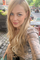 Dating a german girl liliya from berlin with Blonde hair 47 years old photo-2