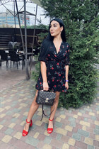 Ukrainian girl for marriage anna from alexandria with Black hair age 28 photo-4