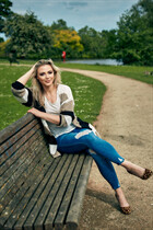 hull bride daina with Blonde hair age 42 photo-25