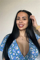 Ukrainian woman anna from kyiv with Black hair age 37