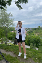Beautiful Ukrainian girl alina from chernigov with Blonde hair age 26 photo-3