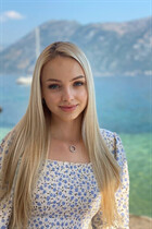 Dating a german woman anastasiya from frankfurt with Blonde hair 26 years old photo-21