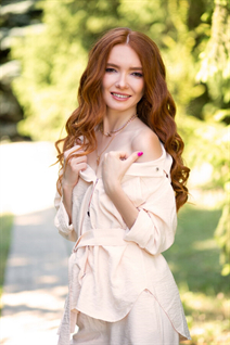 Wife from Ukraine yulia from krivoy rog with Red hair age 38