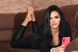 Jolie fille tatjana de belgrad avec Noirs cheveux, âge 35 photo-10