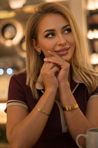 Bride from alicante dariia with Light Brown hair age 37 photo-18