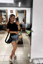 Ukrainian wife yuliia from kyiv with Black hair age 31 photo-7