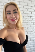 Chica ucraniana yaroslava de kyiv con pelo Rubio y edad 41 photo-13
