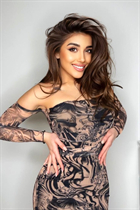 krakow bride angelika with Dark Brown hair age 25 photo-5