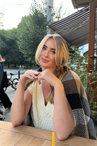 Dama ucraniana viktoriia de khmelnitsky con pelo Rubio y edad 21 photo-17