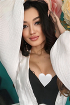 Bride from barcelona saniya with Black hair age 28 photo-13