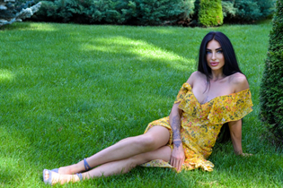 Ukrainian woman for dating anna from kharkov with Black hair age 39 photo-40