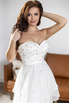 Novia de perugia yana con pelo Marrón oscuro y edad 33 photo-3
