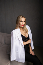 Ukrainian girl model irina from chernivtsi with Blonde hair age 36 photo-3