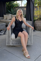 Pretty girl yulia from los angeles with Blonde hair age 52 photo-15