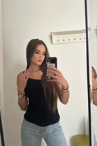 Stunning Ukrainian woman ilona from kiev with Light Brown hair age 26 photo-8