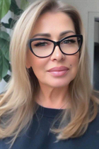 Dating ukrainian woman hanna from kiev with Blonde hair age 47 photo-3