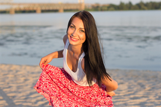 Beautiful women from ukraine yulia from horishni plavni with Black hair age 36 photo-6