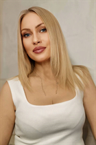 Hermosa mujer de Ucrania ella de kiev con pelo Rubio y edad 46 photo-57