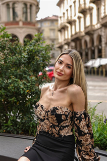 Femme ukrainienne célibataire yuliana de kiev avec Blond cheveux, âge 37