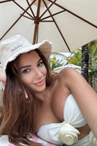 Beautiful Ukrainian woman alina from kiev with Light Brown hair age 29 photo-4