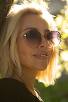 Marrying a moldovan woman olga from kishinev with Blonde hair age 42 photo-18