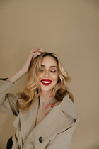 Femme ukrainienne de kiev veronica avec Chatain clairs cheveux, âge 24 photo-21