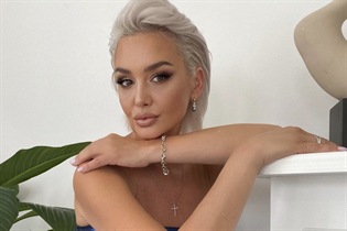 Femme parfaite alla de rome avec Blond cheveux, âge 58 photo-25